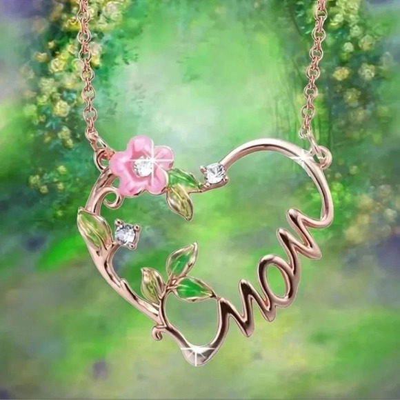 Heart Shaped Mom Pendant Necklace - Picture 2 of 5